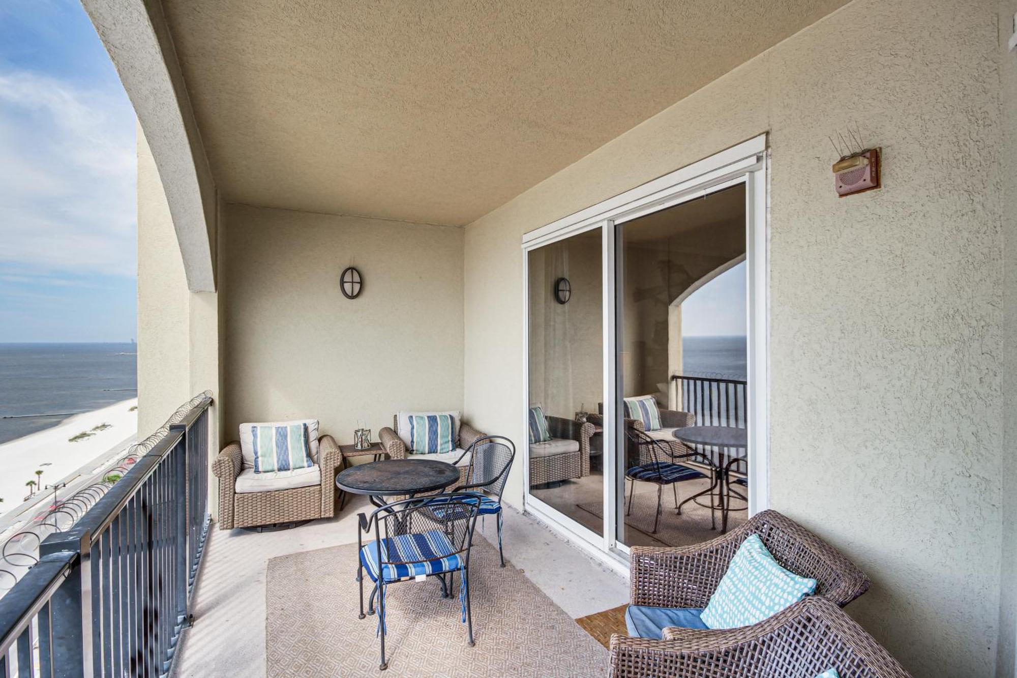 Sleek Gulfport Condo With Ocean Views And Pool Access! Exterior photo